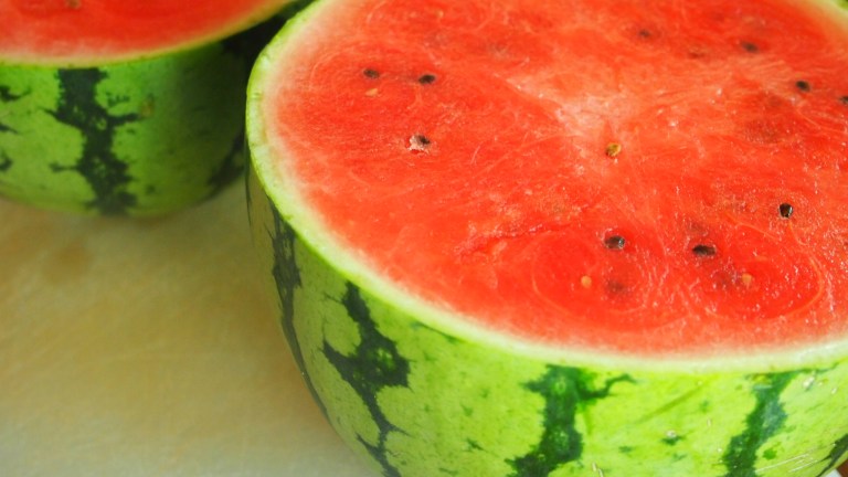 vesimeloni, vesimelonisalaatti, vesimeloni-fetasalaatti