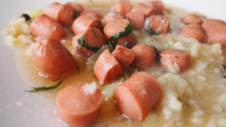 nakki, nakkisotku, siikli, tilli, mustapippuri, lihaliemi