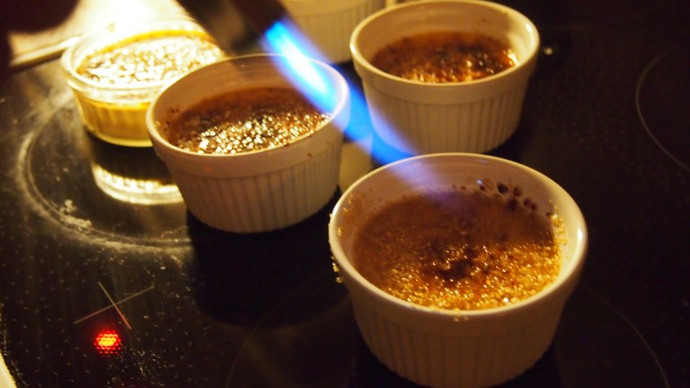 creme brulee, rosmariini, poltin