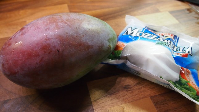 mango, mozzarella