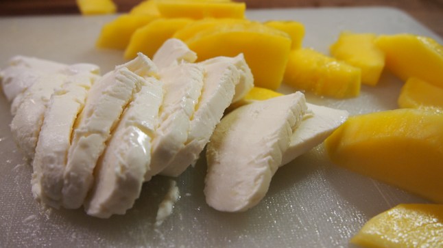 mango, mozzarella
